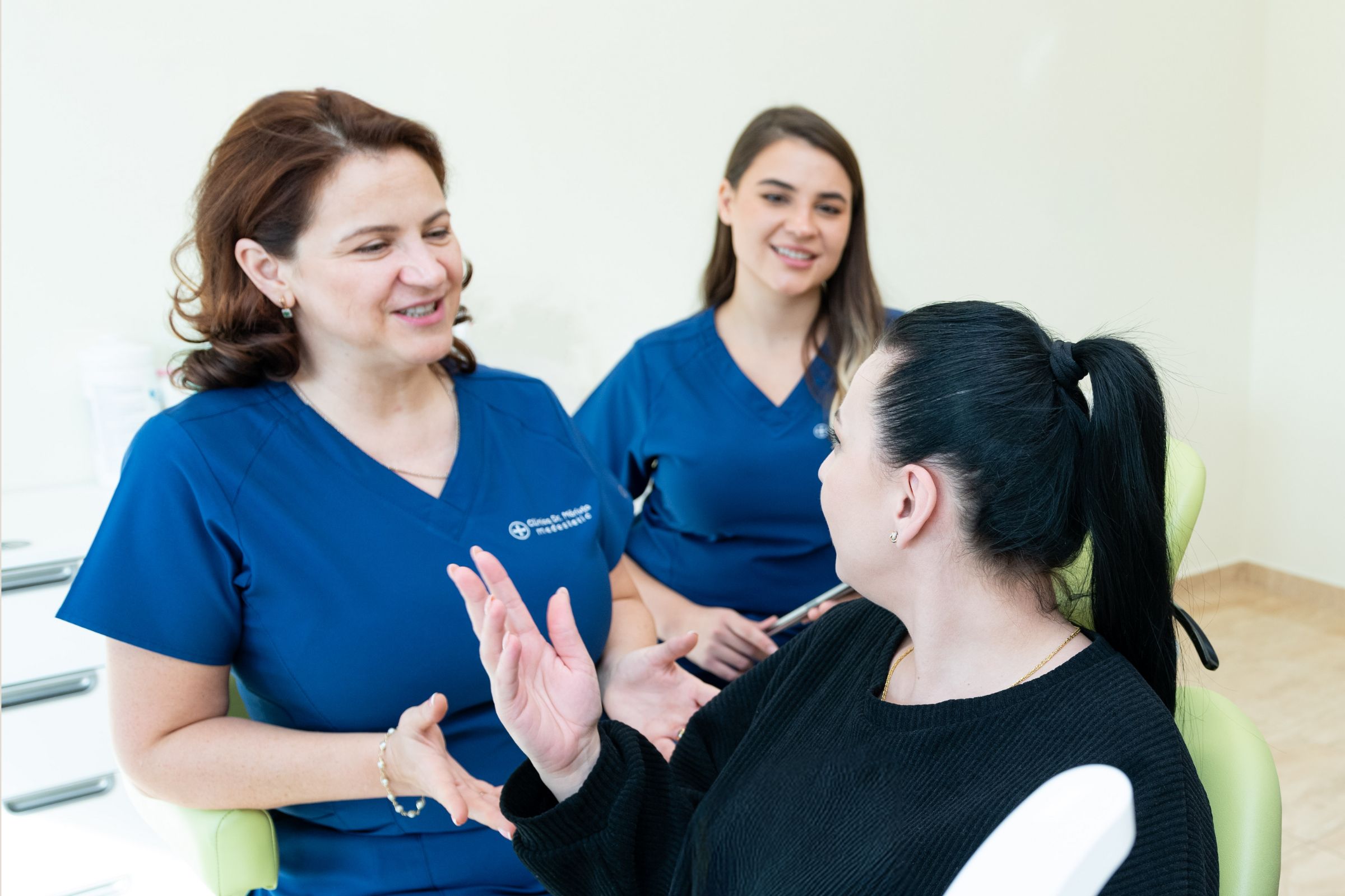 Ești însărcinată, ai nevoie de stomatolog dar te temi de anestezia dentară?